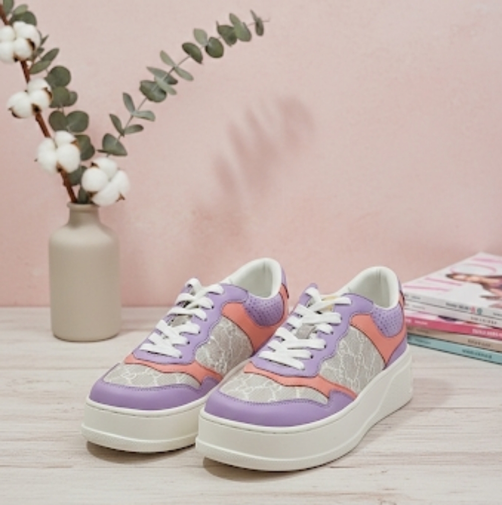 Gucci Chunky Platform Sneaker. Size 8 - 8.5 I cannot determine its authenticity.